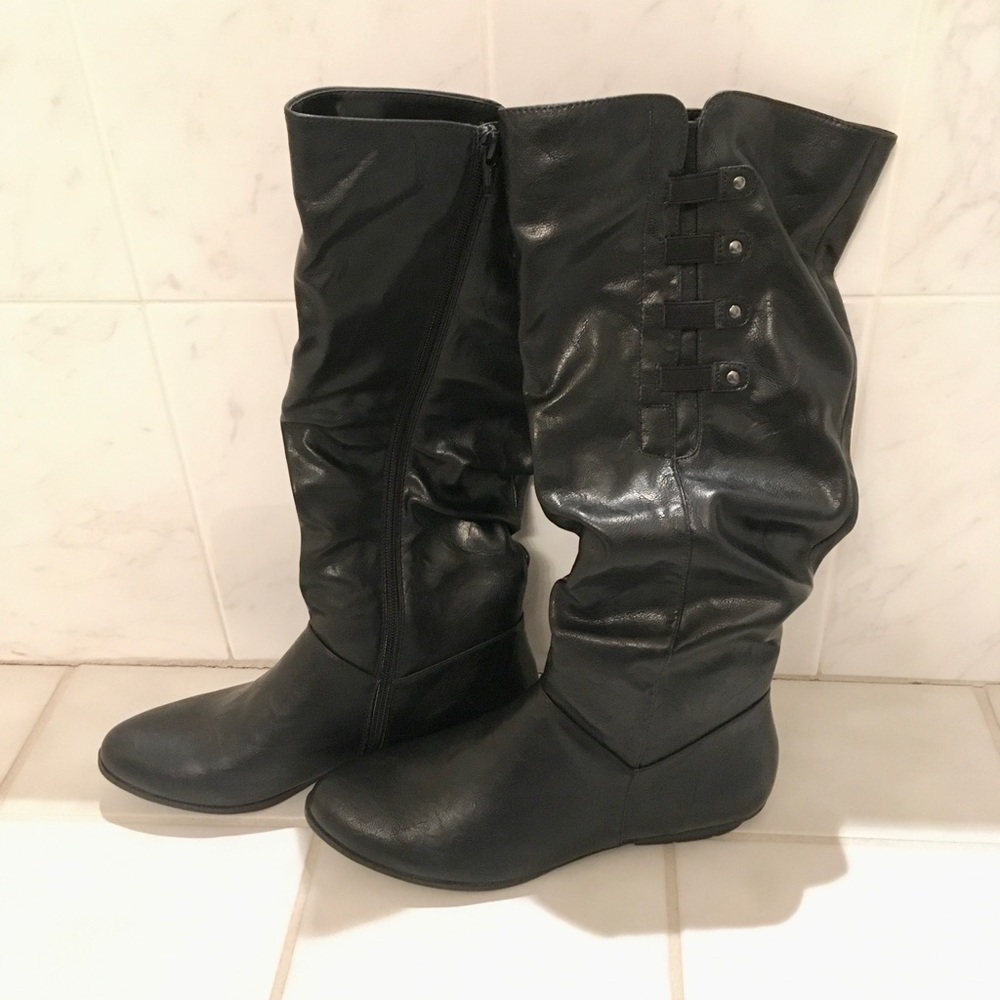 Boots - Cliffs by White Mountain